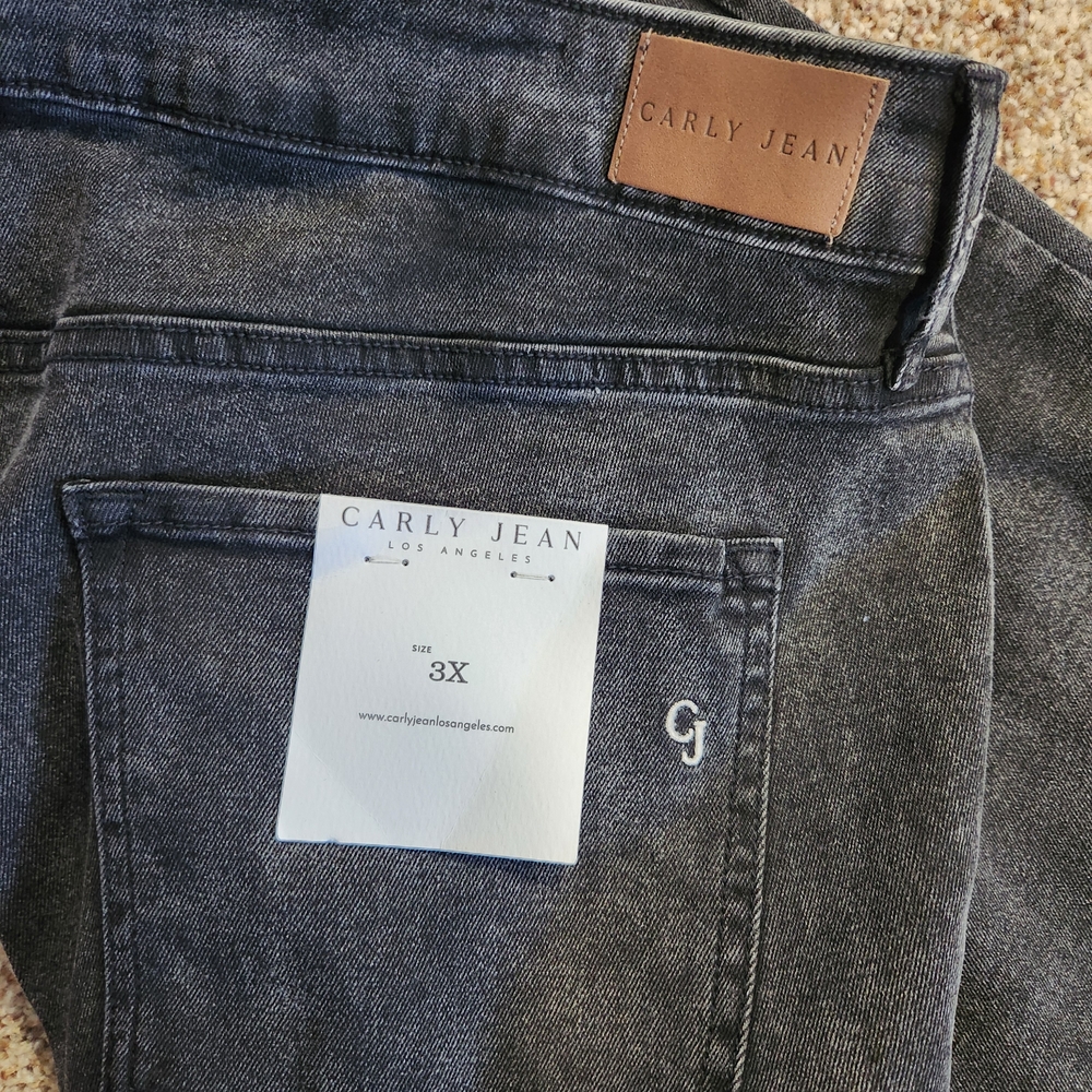 NWT Carly Jean -  Straight Leg Stretch Jeans